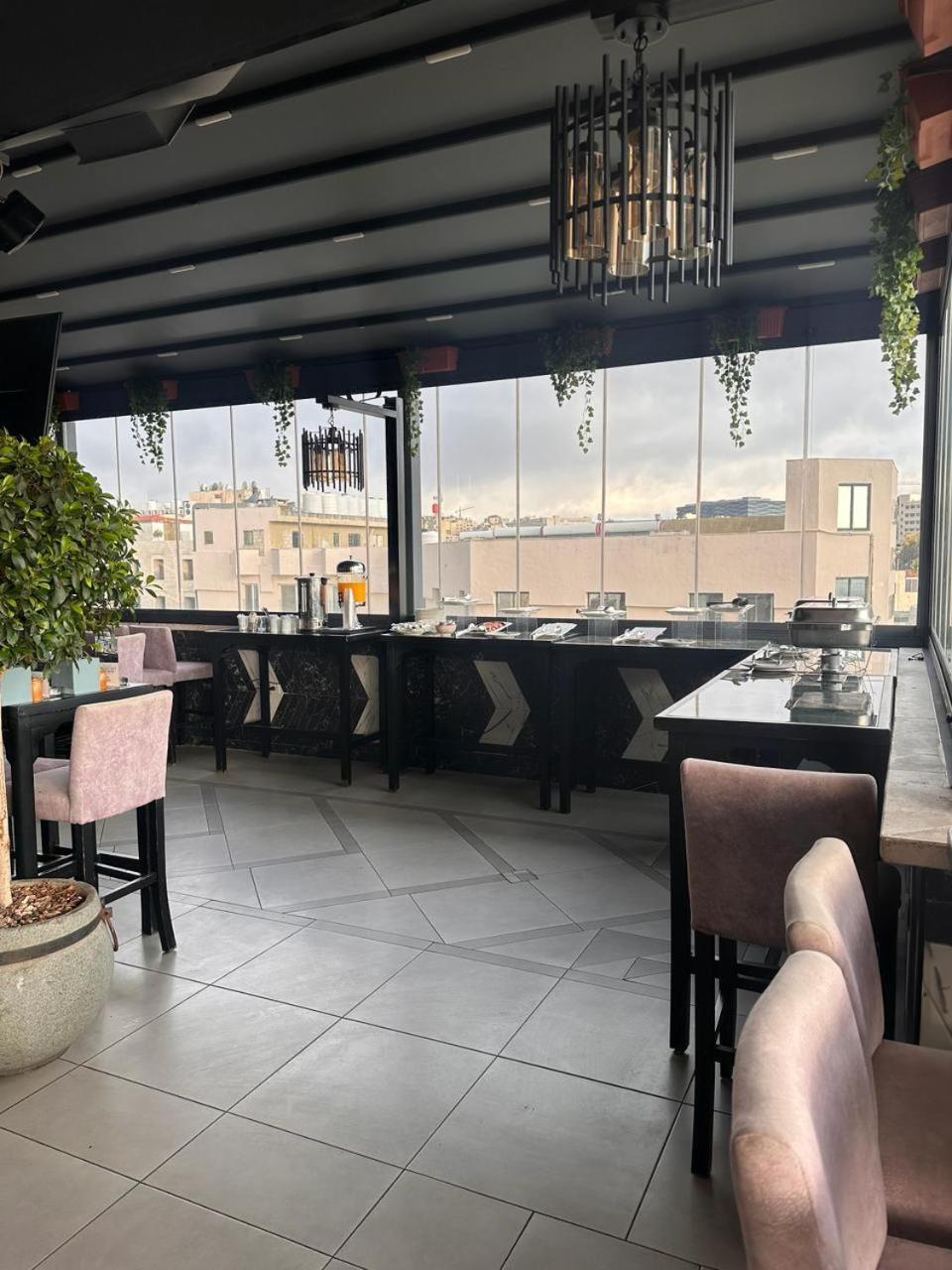 Post Hotel Amman Exterior photo