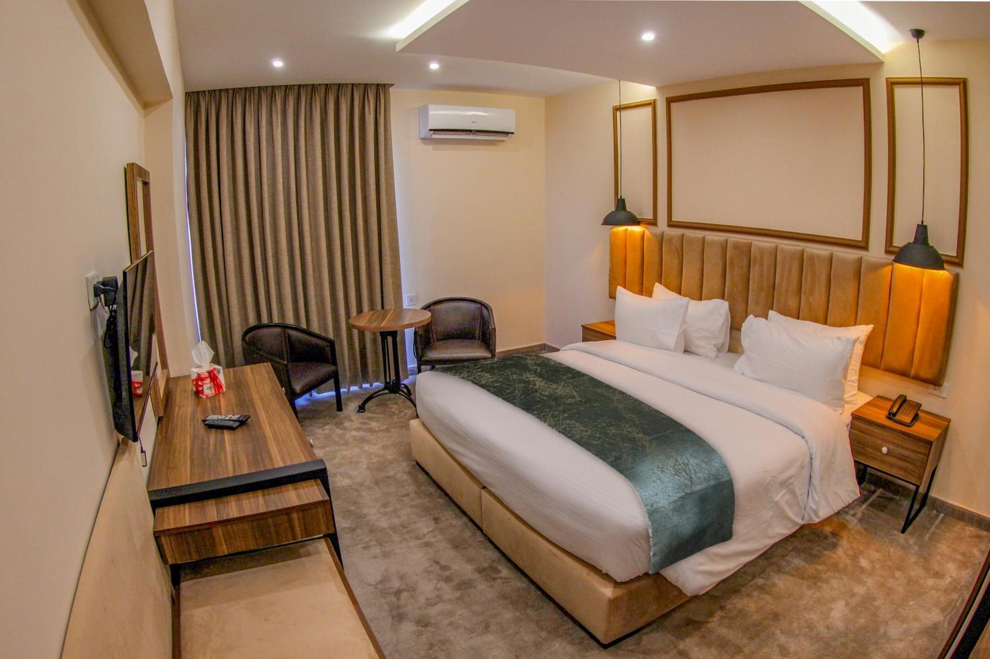 Post Hotel Amman Exterior photo